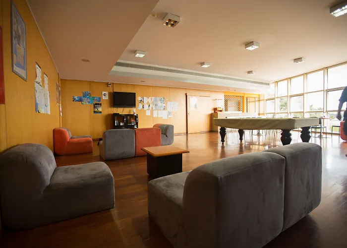 Hi Porto - Pousada De JuventudeHostel